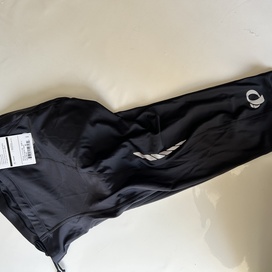 Bermuda Pearl Izumi Attack