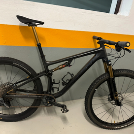 Specialized Epic EVO Fox Kashima