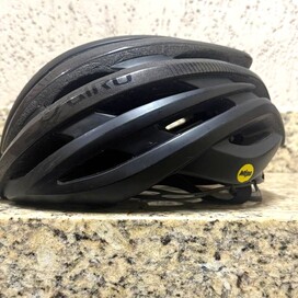 Capacete Giro Cinder MIPS