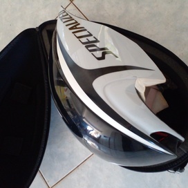 Capacete TT Specialized