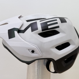 Capacete MET Roam MIPS