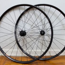 Rodas WTB i25 Com Cubos Shimano Microspline